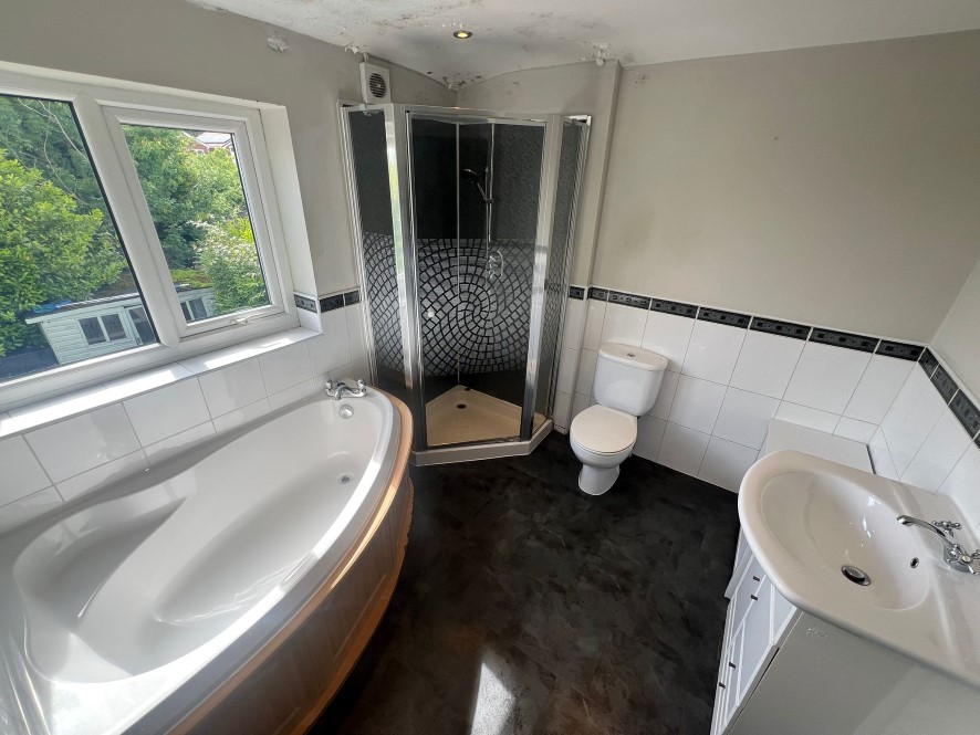 5 Hillstone Avenue, Rochdale, OL12 6DX