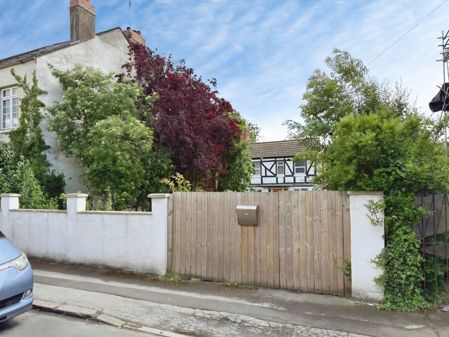 62 Stratford Street, Upper Stoke, Coventry, West Midlands CV2 4NJ