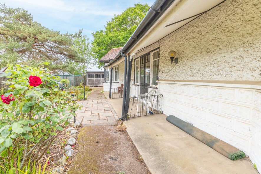 Waterside Nook, Brimbelow Road, Hoveton, Norwich, Norfolk NR12 8UJ