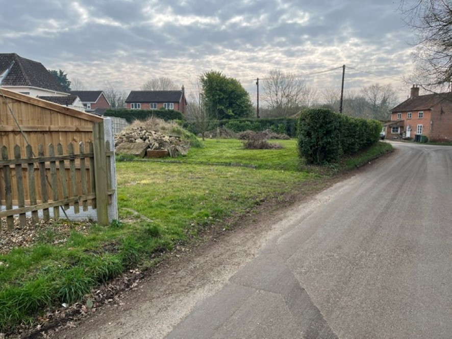 Land west of 3 Church Road, Aslacton, Norwich, Norfolk NR15 2JH