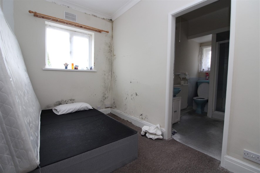 Flat 2, 32 Bispham Road, Thornton-Cleveleys, Lancashire FY5 1DG