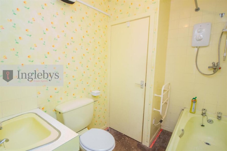 Flat 11, Alexandra House, 19 Marine Parade, Saltburn-By-The-Sea, North Yorkshire TS12 1EU