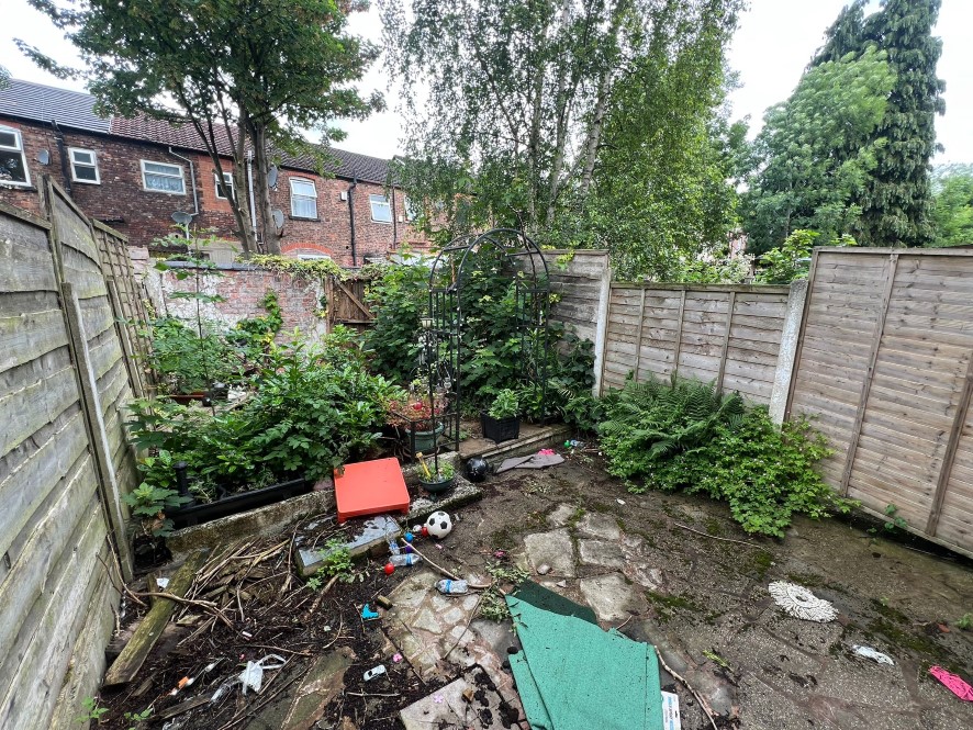13 Hallworth Road, Greater Manchester, M8 5UW