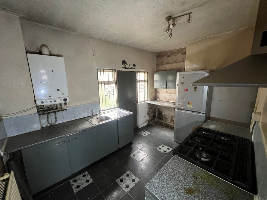 13 Hallworth Road, Greater Manchester, M8 5UW