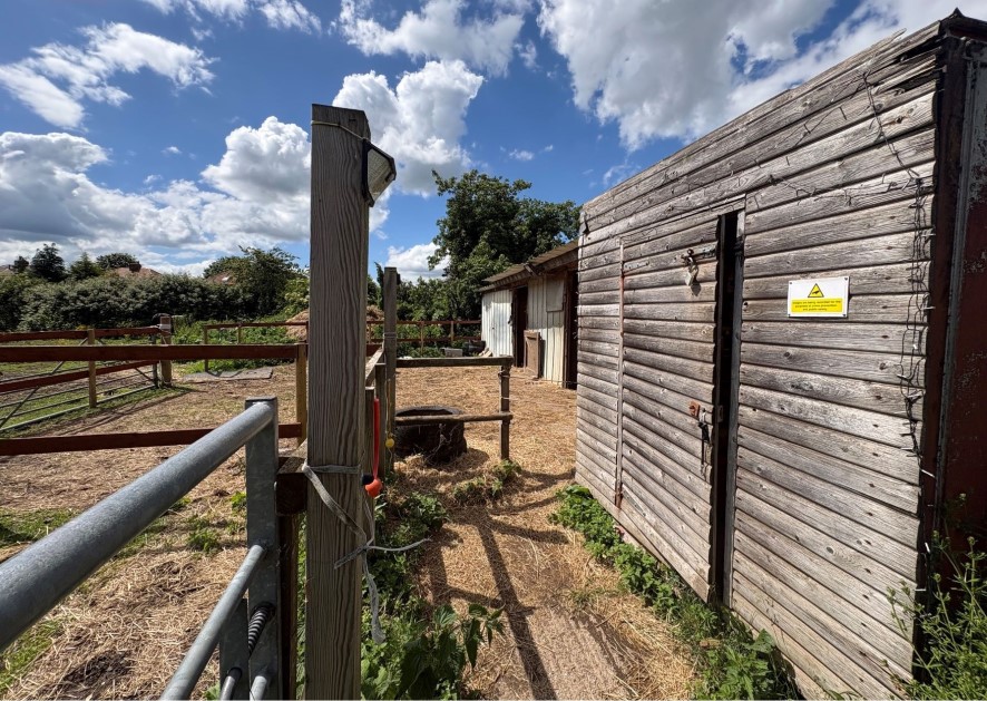 Land lying to the South East of Goole Road, Hook, Goole, East Yorkshire, DN14 5NG