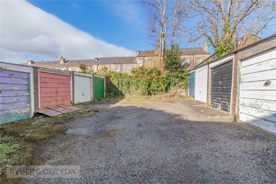 4 St. James Road, Huddersfield, West Yorkshire, HD1 4QA