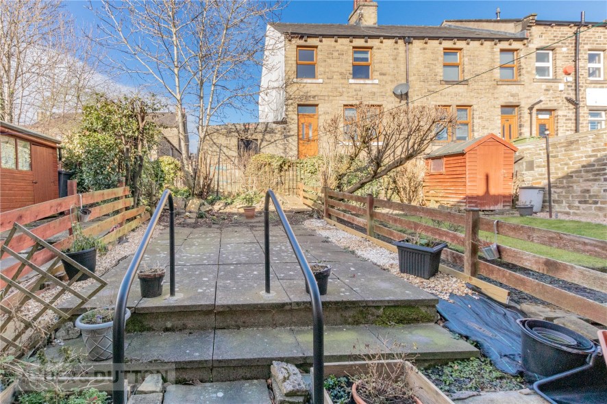 4 St. James Road, Huddersfield, West Yorkshire, HD1 4QA