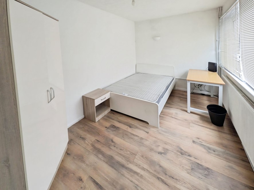 2 Grasscroft Drive, Cheylesmore, Coventry, West Midlands CV3 5QF