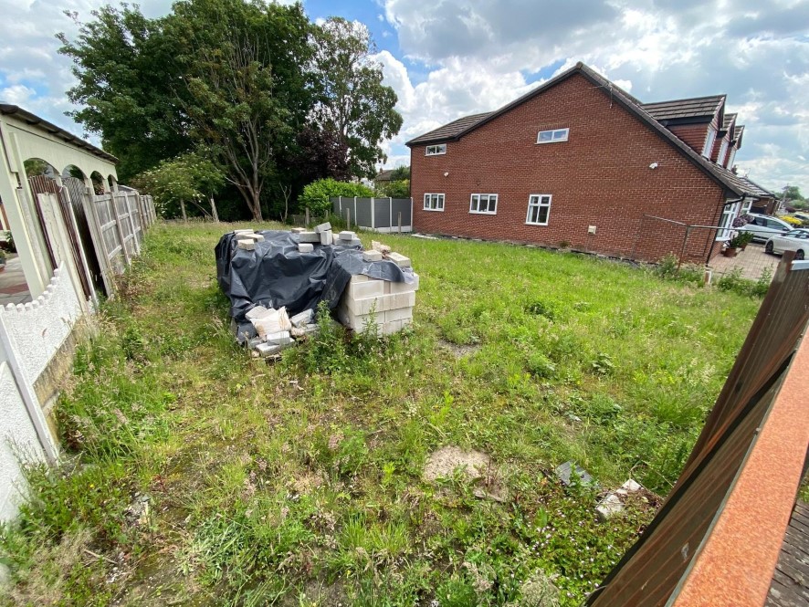 Land on Wilton Avenue, Wigan, Greater Manchester WN2 1AA