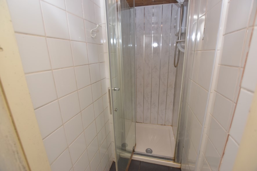 6 Harlech Road, Leeds , West Yorkshire LS11 7DG