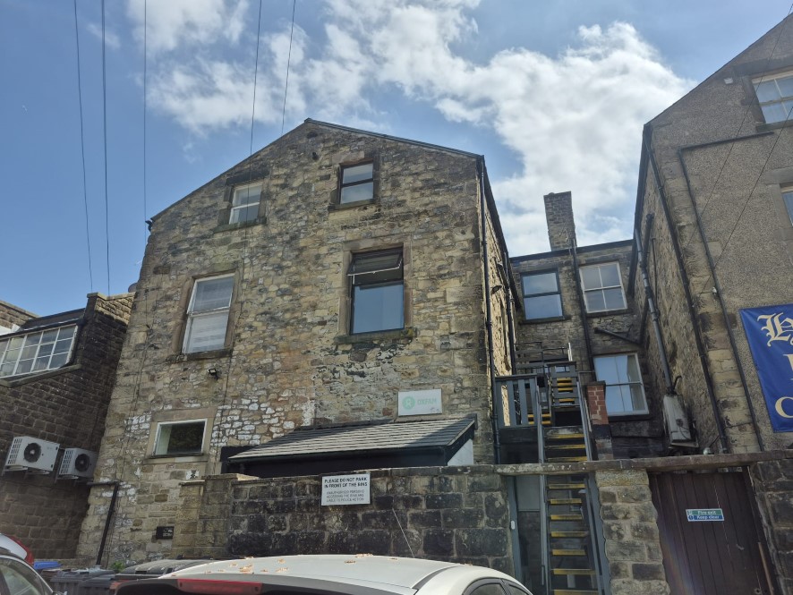Flat A, 93 Spring Gardens, Buxton, Derbyshire, SK17 6BP
