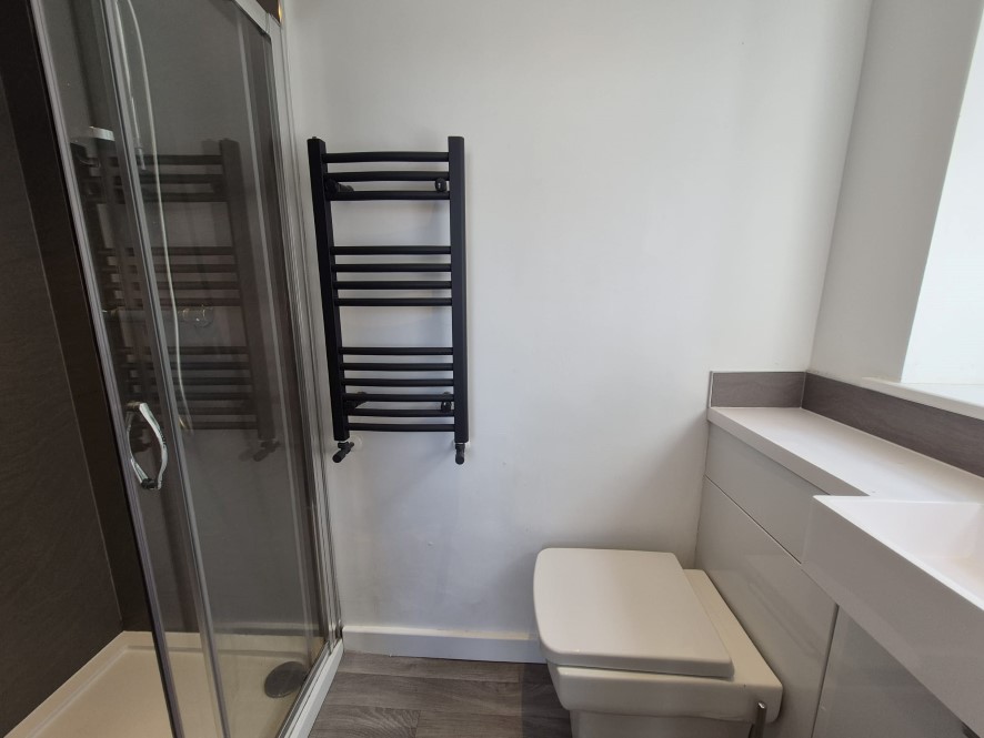 Flat A, 93 Spring Gardens, Buxton, Derbyshire, SK17 6BP
