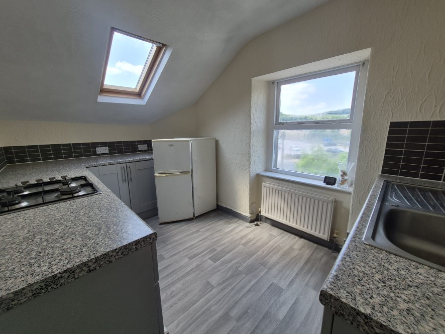 Flat B, 93 Spring Gardens, Buxton, Derbyshire, SK17 6BP