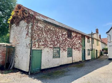 Property for Auction in East Anglia - Barns to the rear of 46 High Street, Saxmundham, Suffolk IP17 1AB