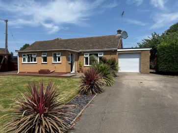 Property for Auction in East Anglia - The Little Hermitage, Colletts Bridge Lane, Elm, Wisbech, Cambridgeshire PE14 0EE