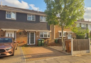 43 Myrtle Cl, Erith DA8 3PT