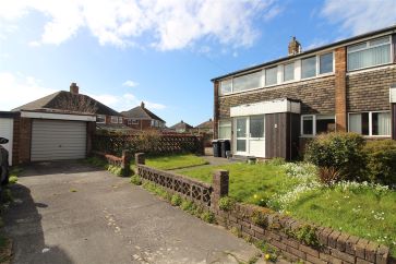 8 Lodge Cl, Blackpool, Thornton-Cleveleys FY5 1RQ