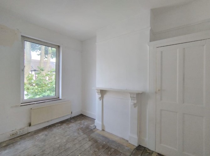 20 Kimberley Avenue, East Ham, London, E6 3BG