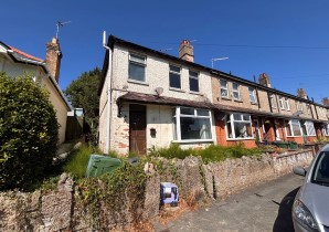 Property for Auction in Sussex & Hampshire - 42 Quarry Road, Ryde, Isle Of Wight, PO33 2TY