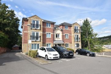 Property for Auction in West Yorkshire - 29 College View, Dewsbury, West Yorkshire WF13 2AN