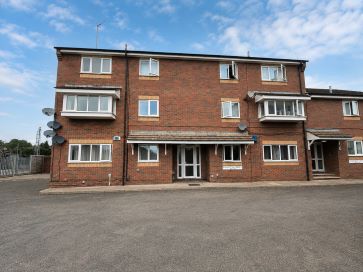 Property for Auction in Northamptonshire - Flat 10, Countess Court, Countess Road, Northampton, Northamptonshire NN5 7EA