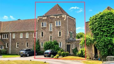 Property for Auction in Northants, Beds & Bucks - 1 Little Horwood Manor, Little Horwood, Milton Keynes, Buckinghamshire MK17 0PU