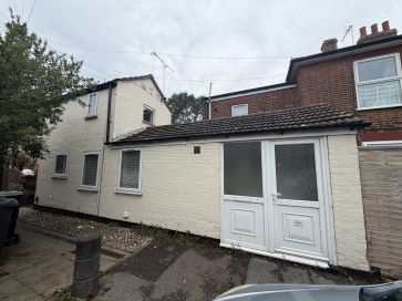 Property for Auction in East Anglia - 40A Alma Street, Lowestoft, Suffolk NR32 2EB