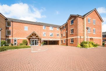 Property for Auction in East Anglia - 29 Booth Court, Handford Road, Ipswich, Suffolk IP1 2GD