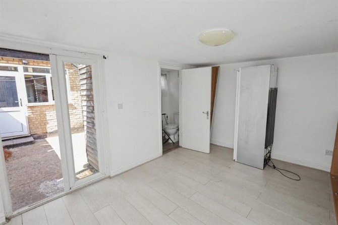 Lot Image