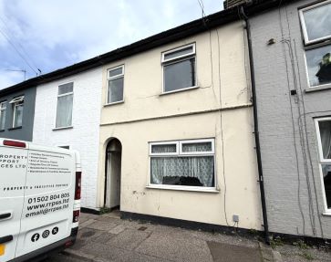 Property for Auction in East Anglia - 10 Clifton Road, Lowestoft, Suffolk NR33 0HF