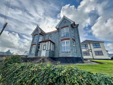Property for Auction in South West - 5 New Road, Port Isaac, Cornwall PL29 3SB