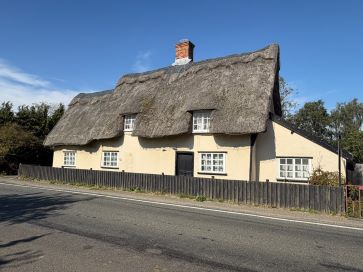 Property for Auction in East Anglia - 42 Low Street, Oakley, Diss, Suffolk IP21 4AP