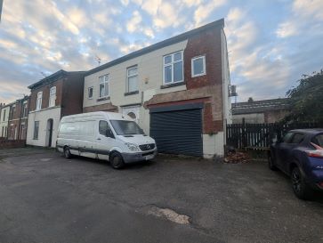 Property for Auction in North West - 618 Oldham Road, Failsworth, Greater Manchester M35 9JQ