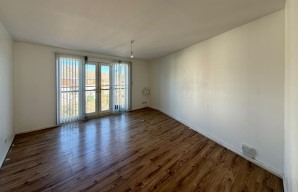 24 Pitfield Crescent, Thamesmead, London, SE28 8RG photo 4