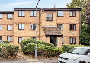 Property for Auction in London - 29 Avenue Road, Chadwell Heath, Romford, Essex, RM6 4JF